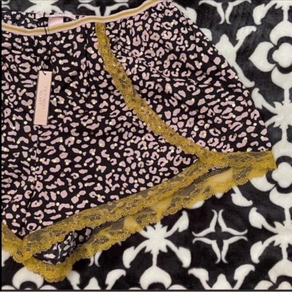 Victoria’s Secret Pajama Short - Picture 5 of 7